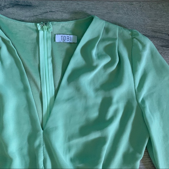 SOLD ✨Green Vintage Inspired Pleated Romper - Picture 4 of 6